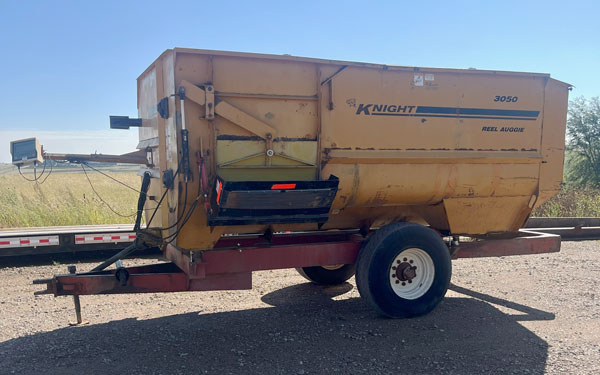 Knight-3050-Reel-Feed-Mixer Knight 3050 Reel Feed Mixer