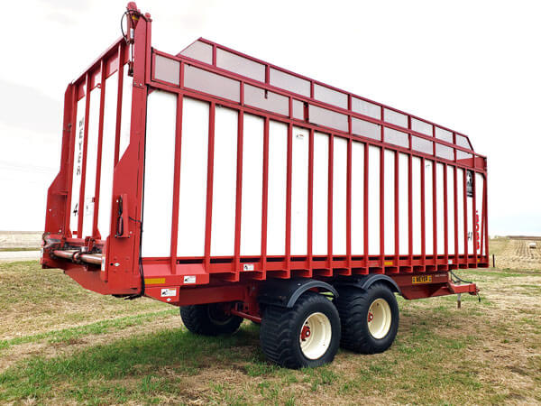 Meyer 8126 Floor Chain Trailer For Sale Post Equipment