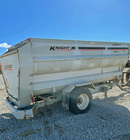 Knight-4052-Botec-4-Auger-Mixer-Wagon