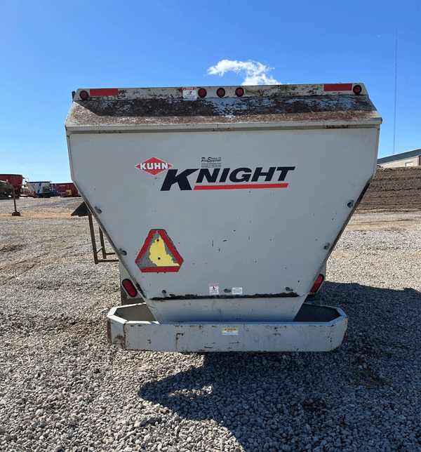 Knight-4052-Botec-4-Auger-Mixer-Wagon