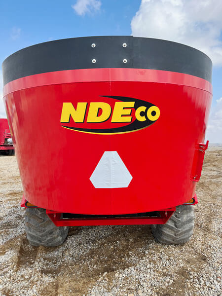 NDE-U550D-Vertical-Mixer-Wagon