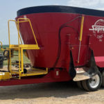 Supreme 1200T Vertical Feed Mixer