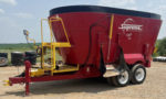 Supreme 1200T Vertical Feed Mixer