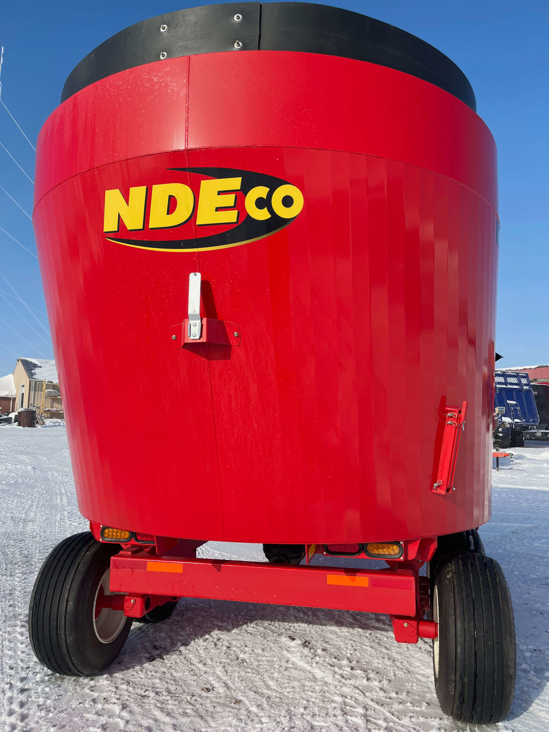 NDE-FS700-Vertical-Mixer-Wagon