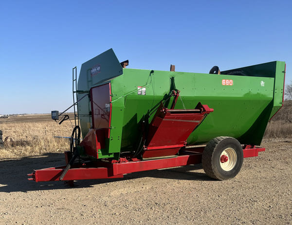 Farm Aid 680 Reel Mixer Wagon