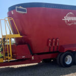 Supreme 1700TR Vertical Feed Mixer