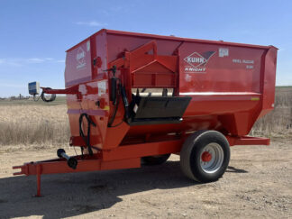 Knight 3136 Reel Mixer Wagon