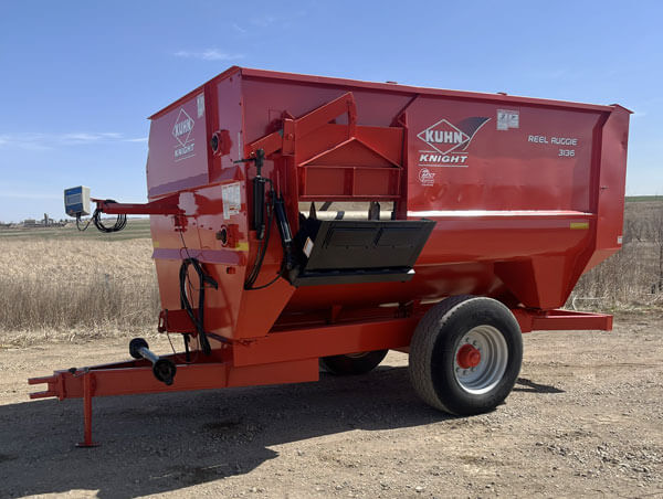 Knight-3136-Reel-Feed-Mixer Knight 3136 Reel Mixer Wagon