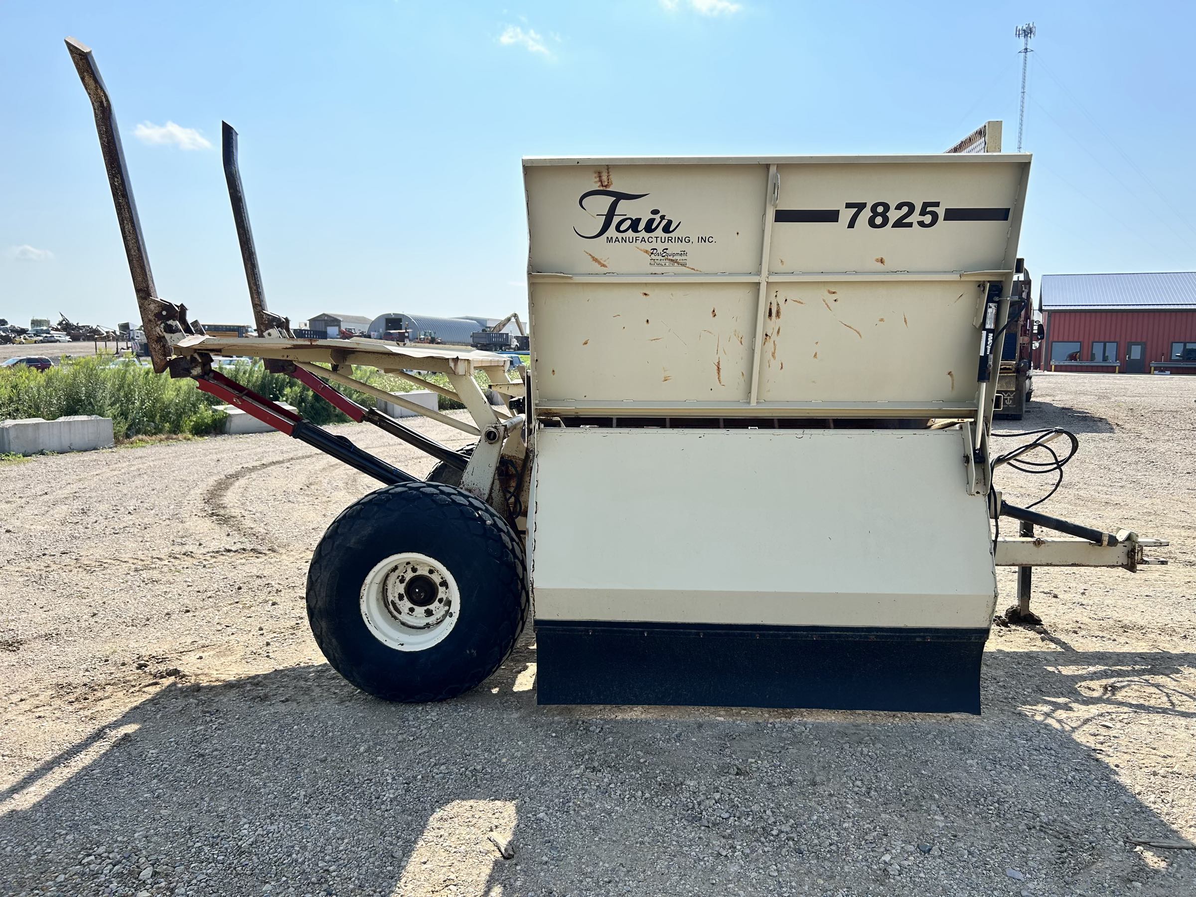 Fair 7825 Bale Shredder - Image 4