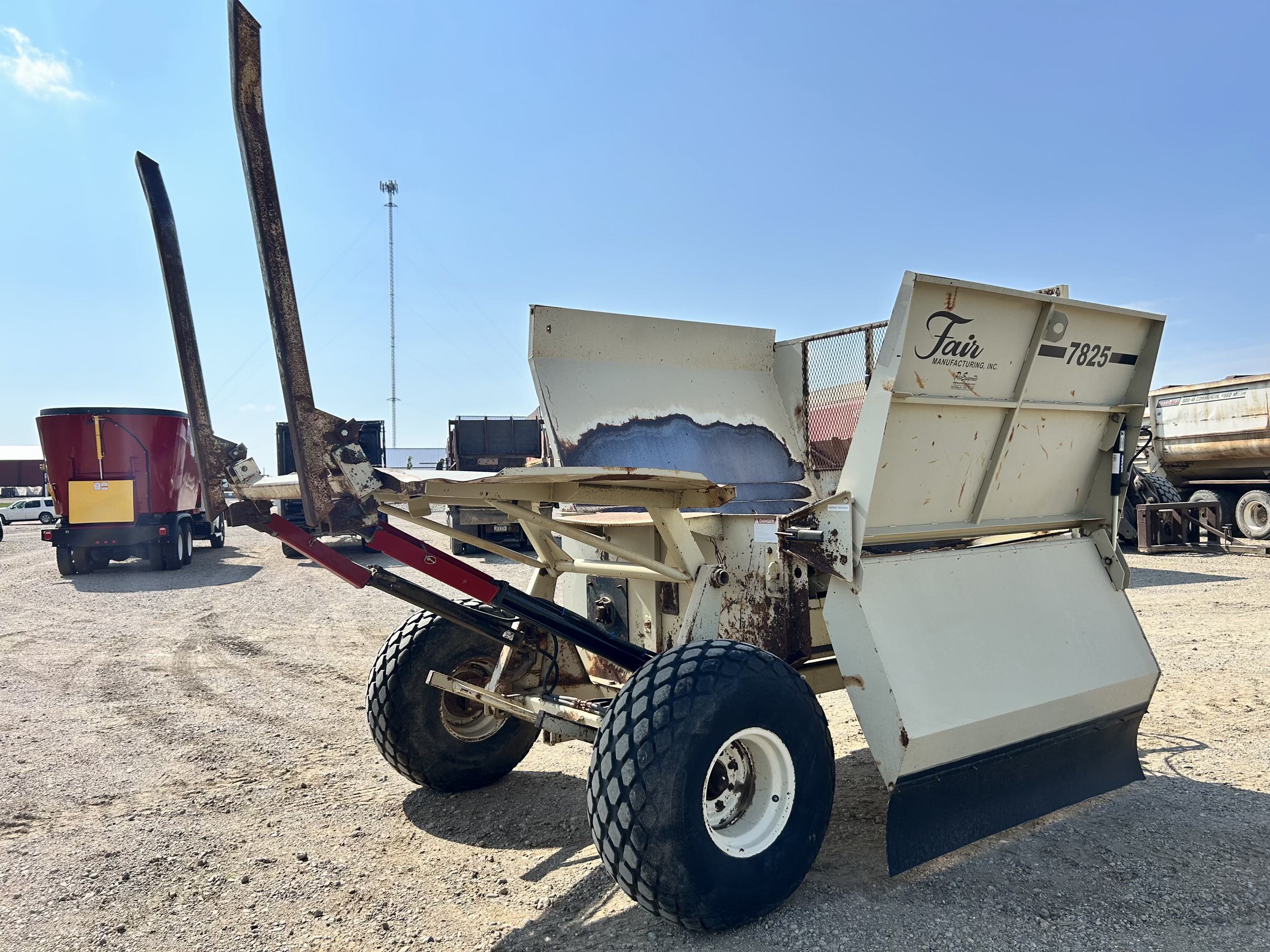 Fair 7825 Bale Shredder - Image 5