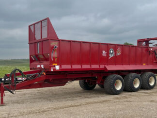 ***Consigned*** Meyer 9530 Vertical Beater Manure Spreader