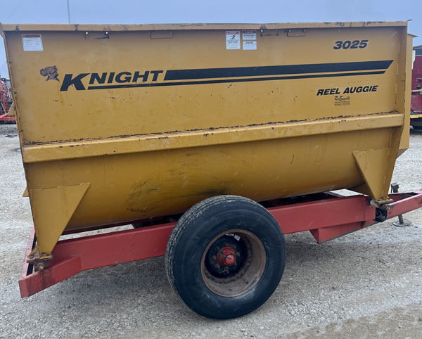 Knight 3025 Reel Mixer Wagon - Image 3