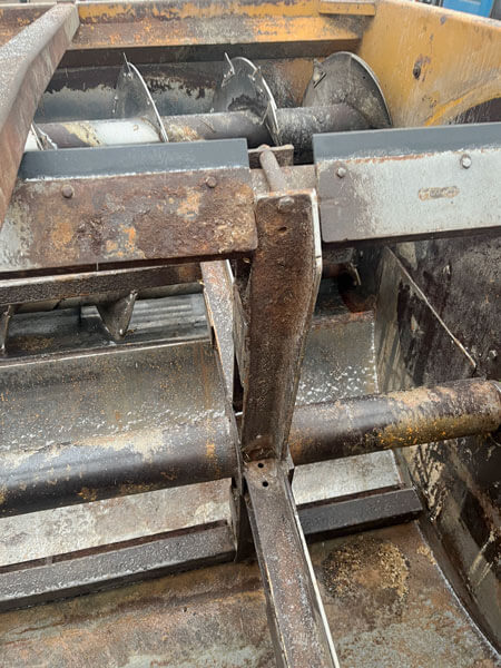 Knight 3025 Reel Mixer Wagon - Image 7