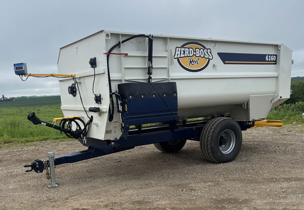 ***NEW*** Herd-Boss 6160 Reel Feed Mixer