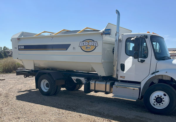 ***NEW*** Herd-Boss 6160 Reel Feed Mixer Mounted on a Freightliner Truck - Image 3