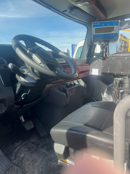 ***NEW*** Herd-Boss 6160 Reel Feed Mixer Mounted on a Freightliner Truck - Image 9