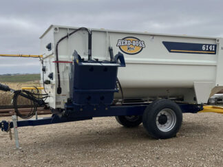 ***NEW*** Herd-Boss 6141 Reel Feed Mixer