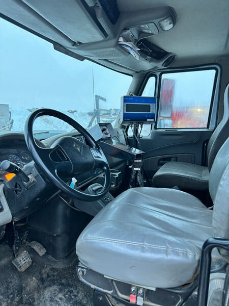 SAC 6160 Reel Feed Mixer Mounted on an 2015 IH 7400 Truck - Image 9
