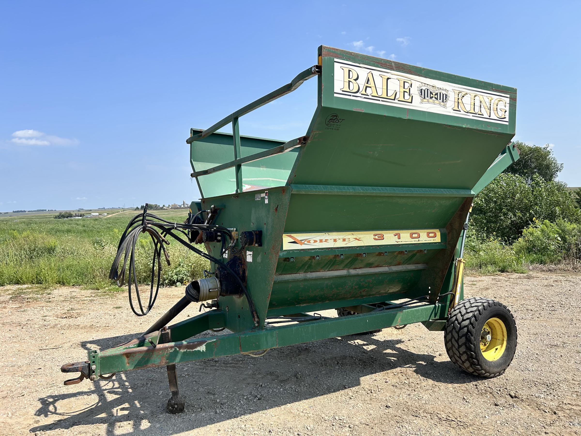 Bale King 3100 Bale Shredder