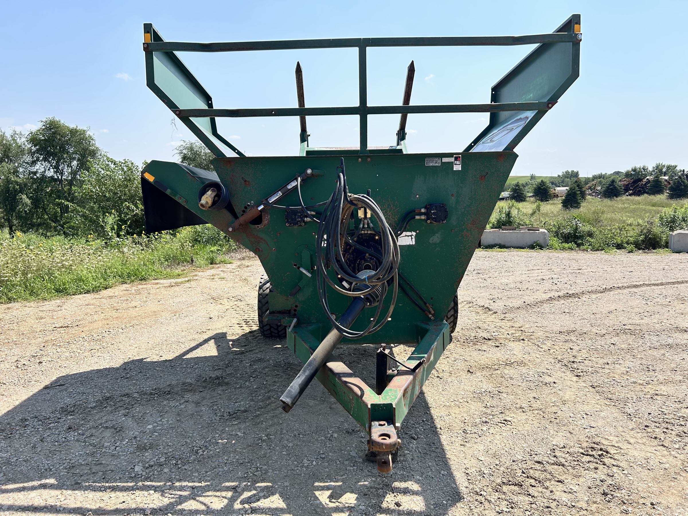 Bale King 3100 Bale Shredder - Image 2