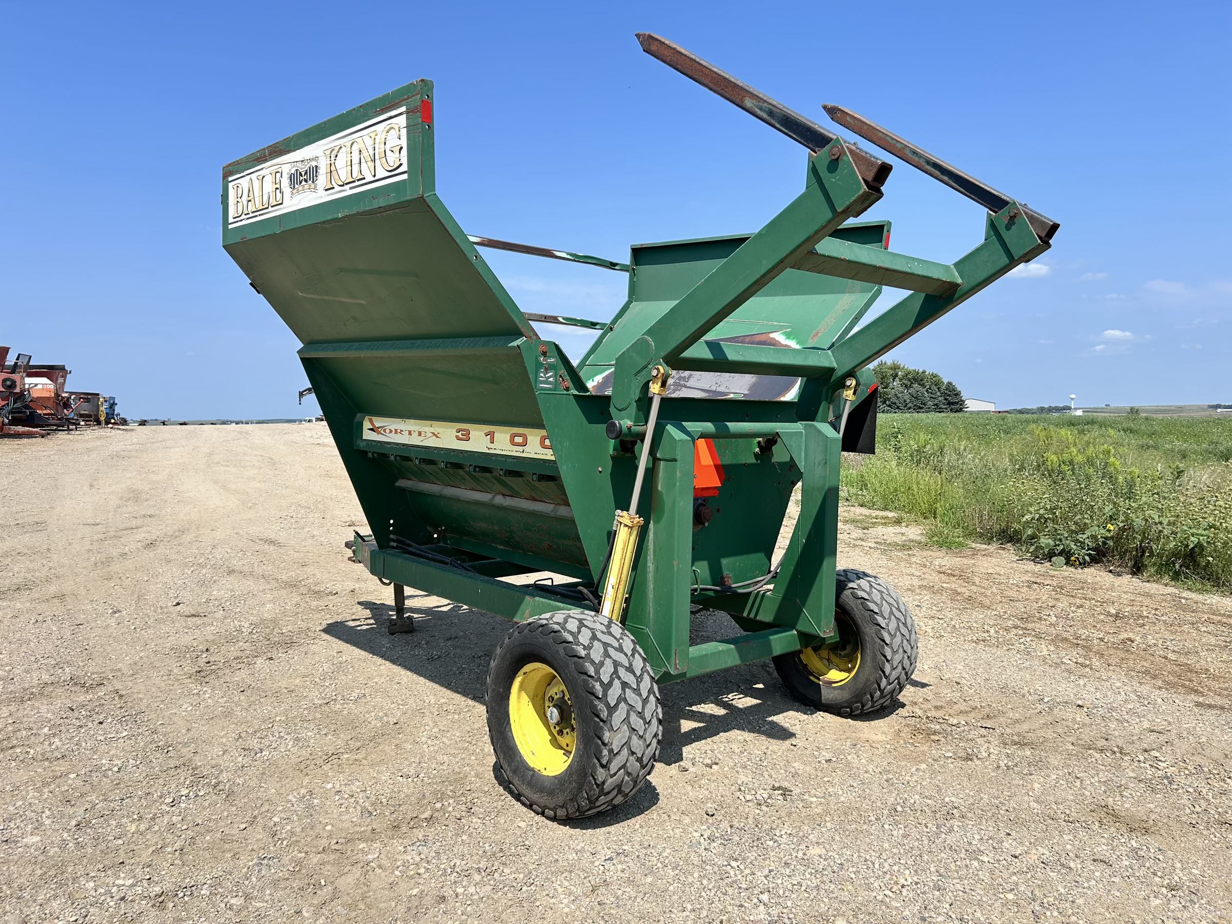 Bale King 3100 Bale Shredder - Image 7