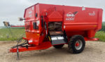 Knight RA142 Reel Mixer Wagon