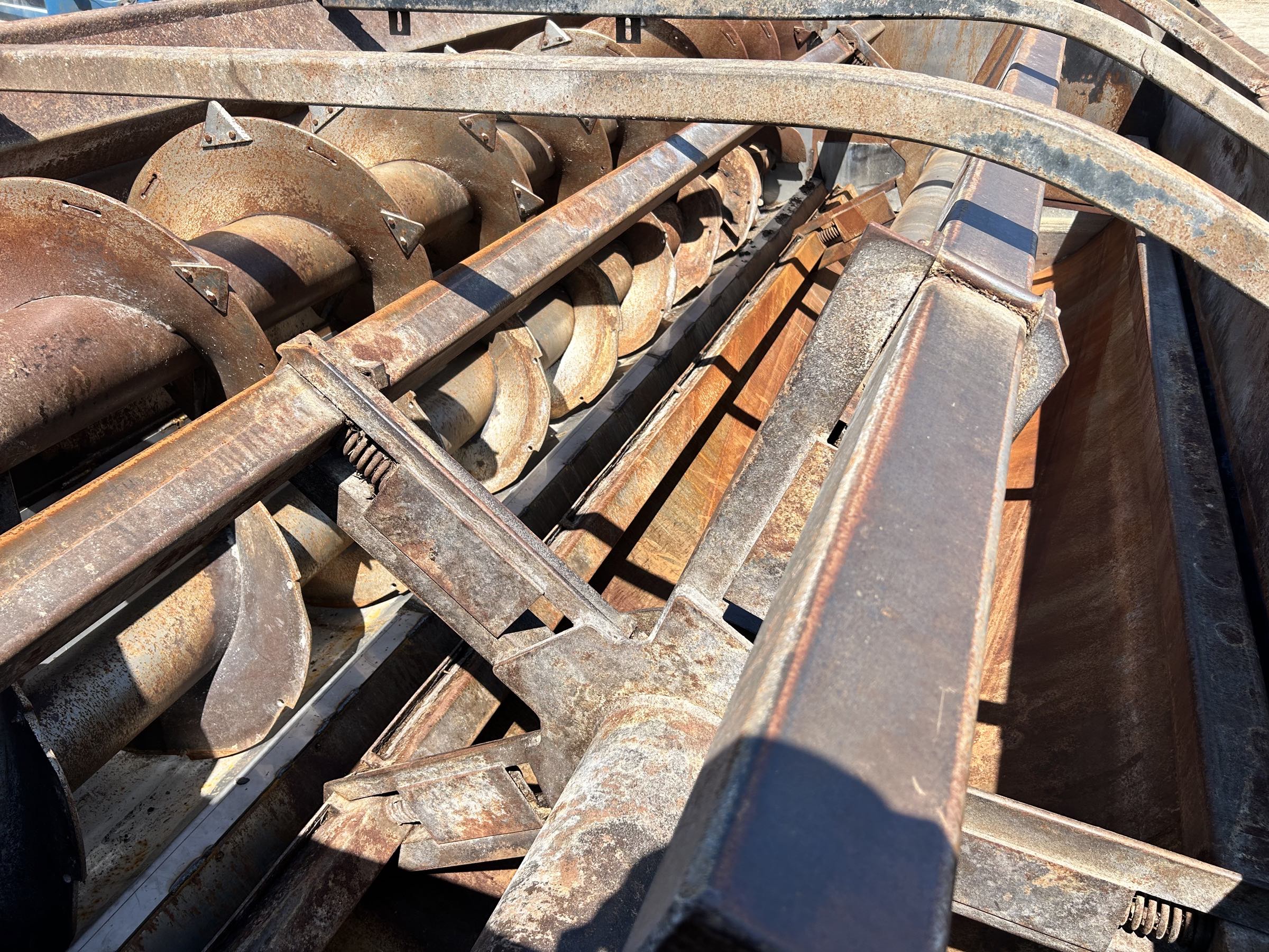 Kuhn Knight 3070 Reel Feed Mixer - Image 10