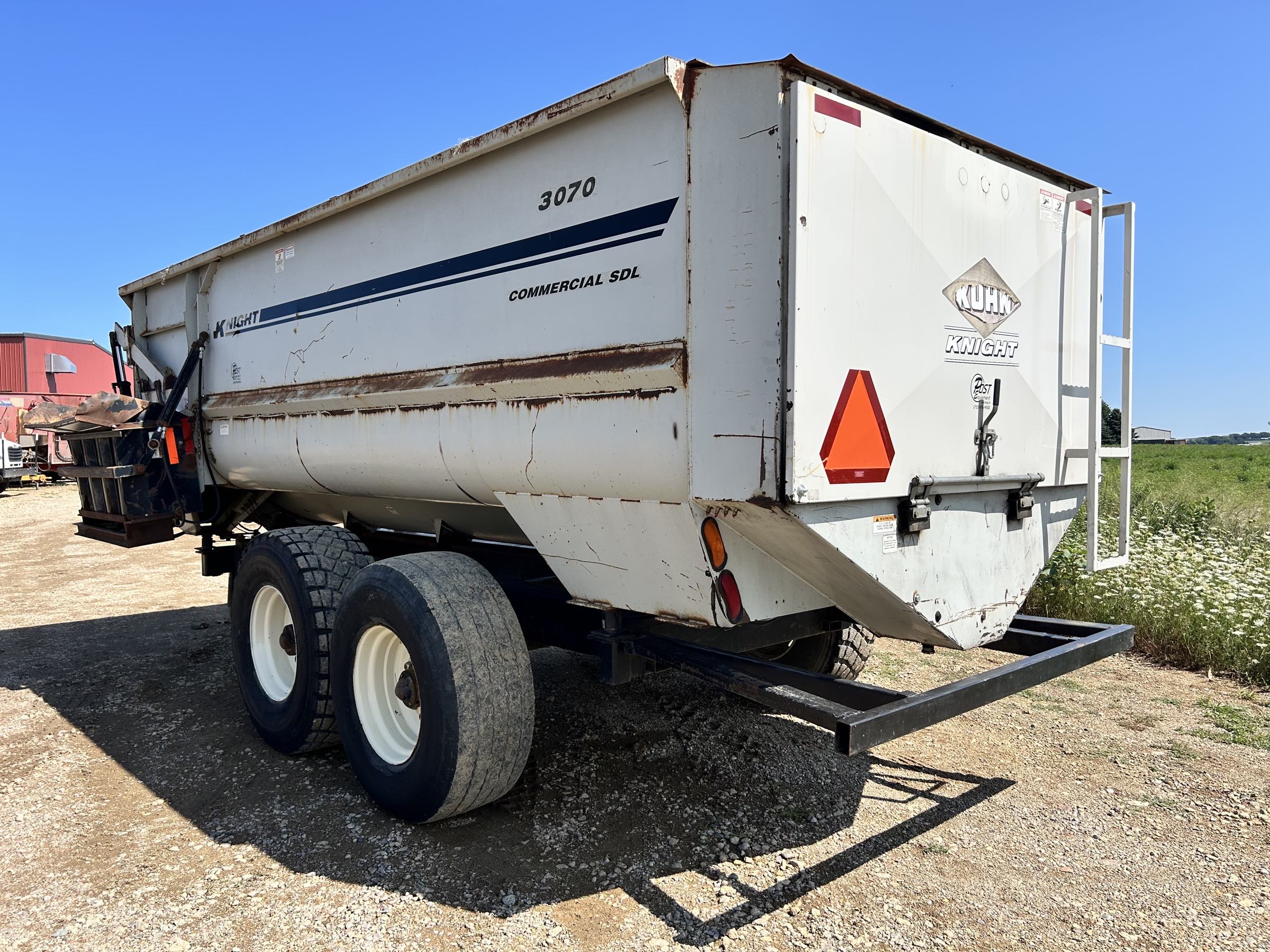 Kuhn Knight 3070 Reel Feed Mixer - Image 7
