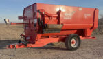 Kuhn Knight RA142 Reel Feed Mixer