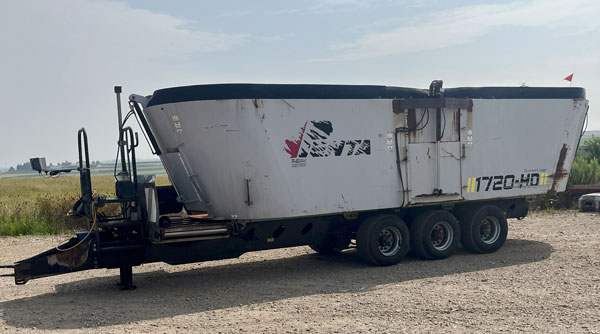 Penta-1720-Vertical-Feed-Mixer Penta 1720 Vertical Feed Mixer