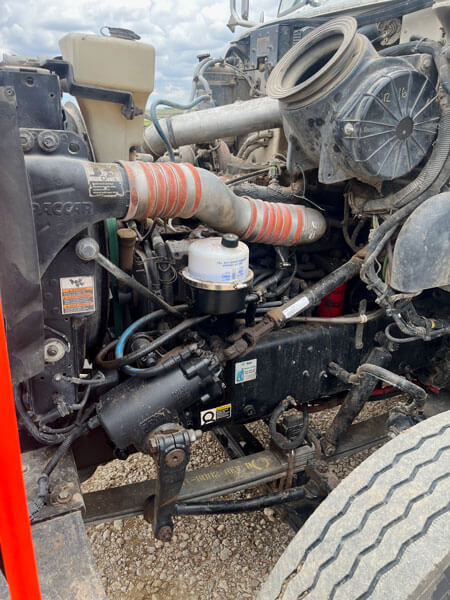 2010 Peterbilt Truck with a 575 Harsh Mixer Box - Image 6