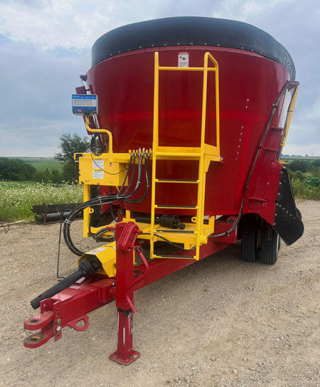 Supreme 1200T Vertical Feed Mixer - Image 2