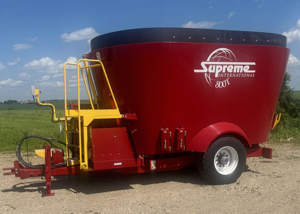 ***NEW*** Supreme 800T Vertical Feed Mixer