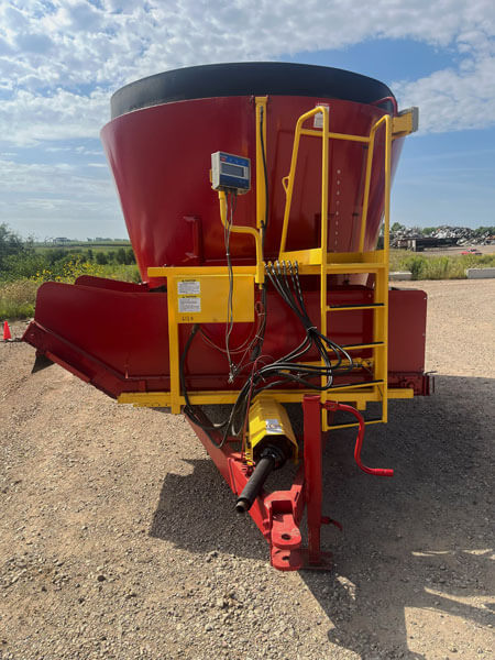 Supreme 900T Vertical Feed Mixer - Image 2