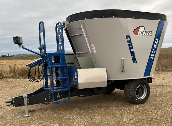 ***NEW*** Penta 5240 Vertical Feed Mixer