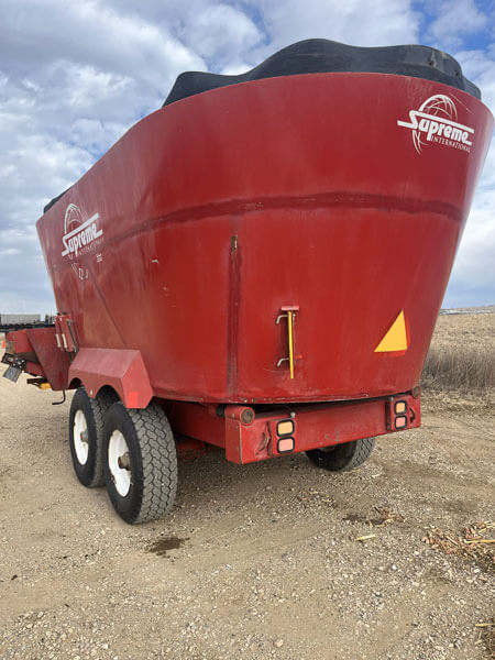 Supreme 1200T Vertical Feed Mixer - Image 4