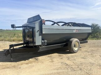 Farm Aid 500 Reel Feed Mixer