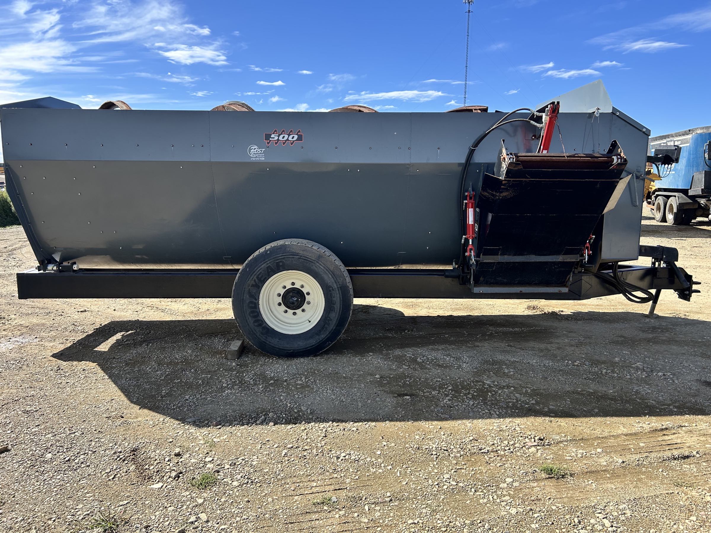 Farm Aid 500 Reel Feed Mixer - Image 4