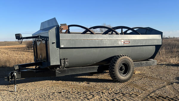 Farm Aid 500 Reel Feed Mixer