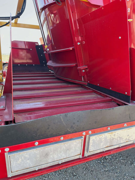 ***NEW*** Supreme 1250TM Vertical Mixer on a Kenworth Truck - Image 5