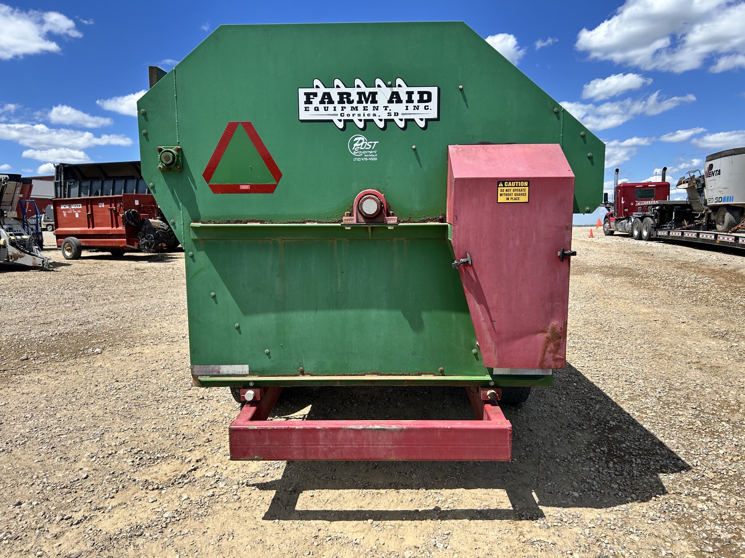 Farm Aid 340 Reel Feed Mixer - Image 6