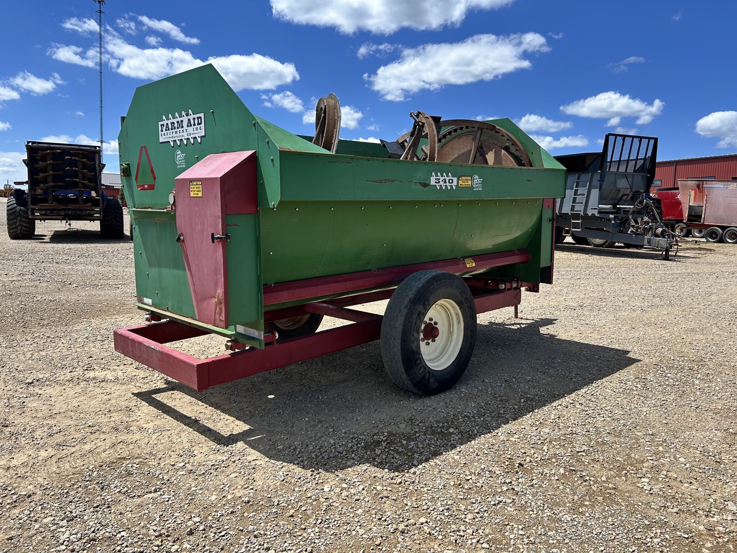 Farm Aid 340 Reel Feed Mixer - Image 5