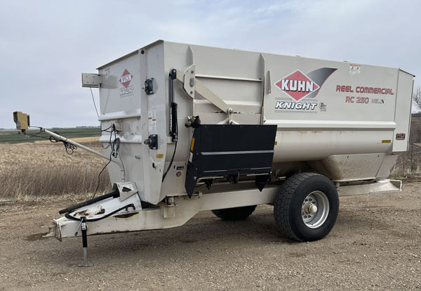 Kuhn-Knight-RC250-Reel-Feed-Mixer Kuhn Knight RC250 Reel Feed Mixer
