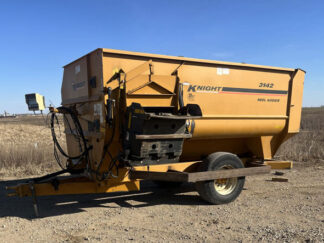 Kuhn Knight 3142 Reel Feed Mixer