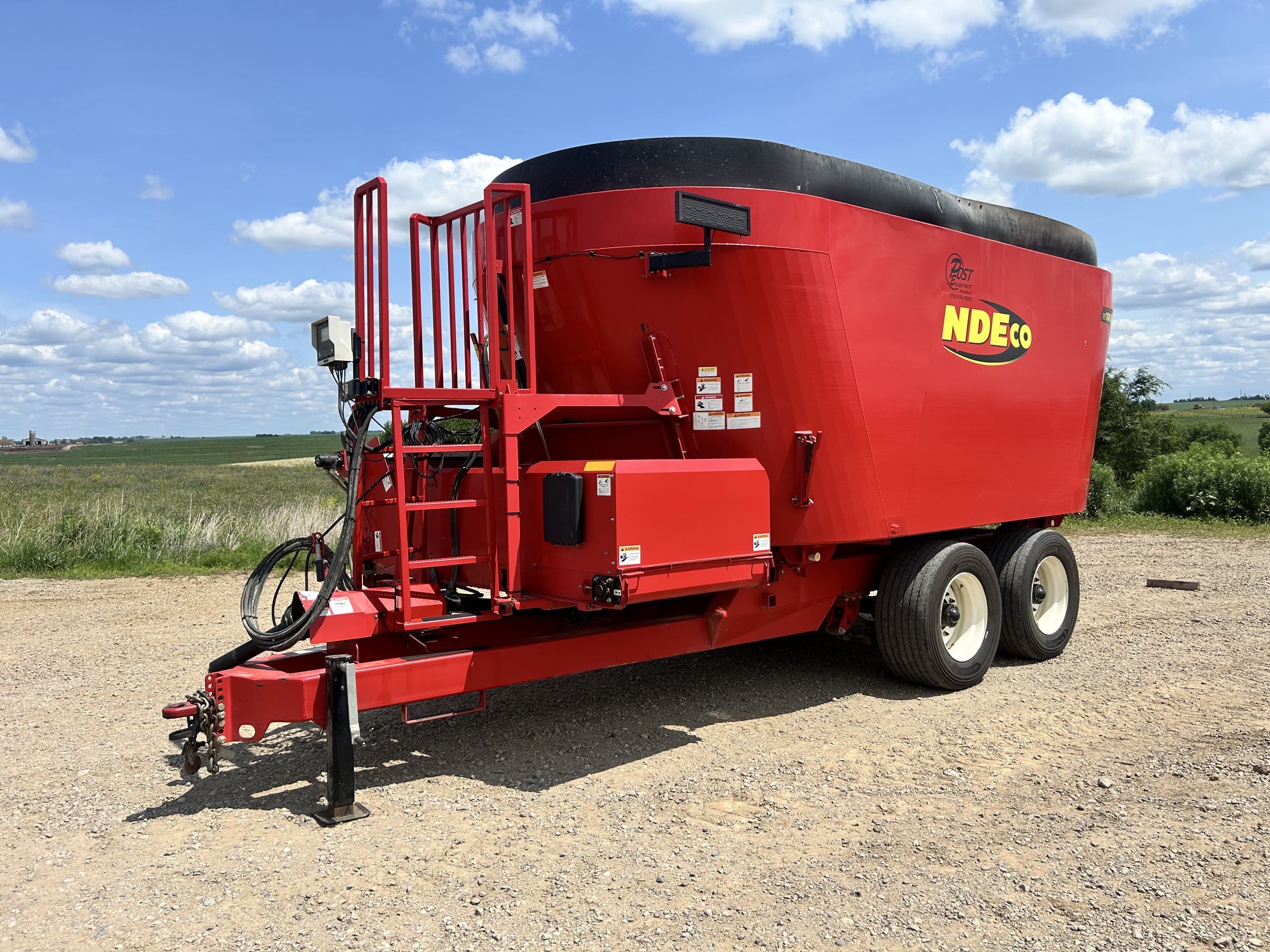 NDEco FS1000D Vertical Feed Mixer