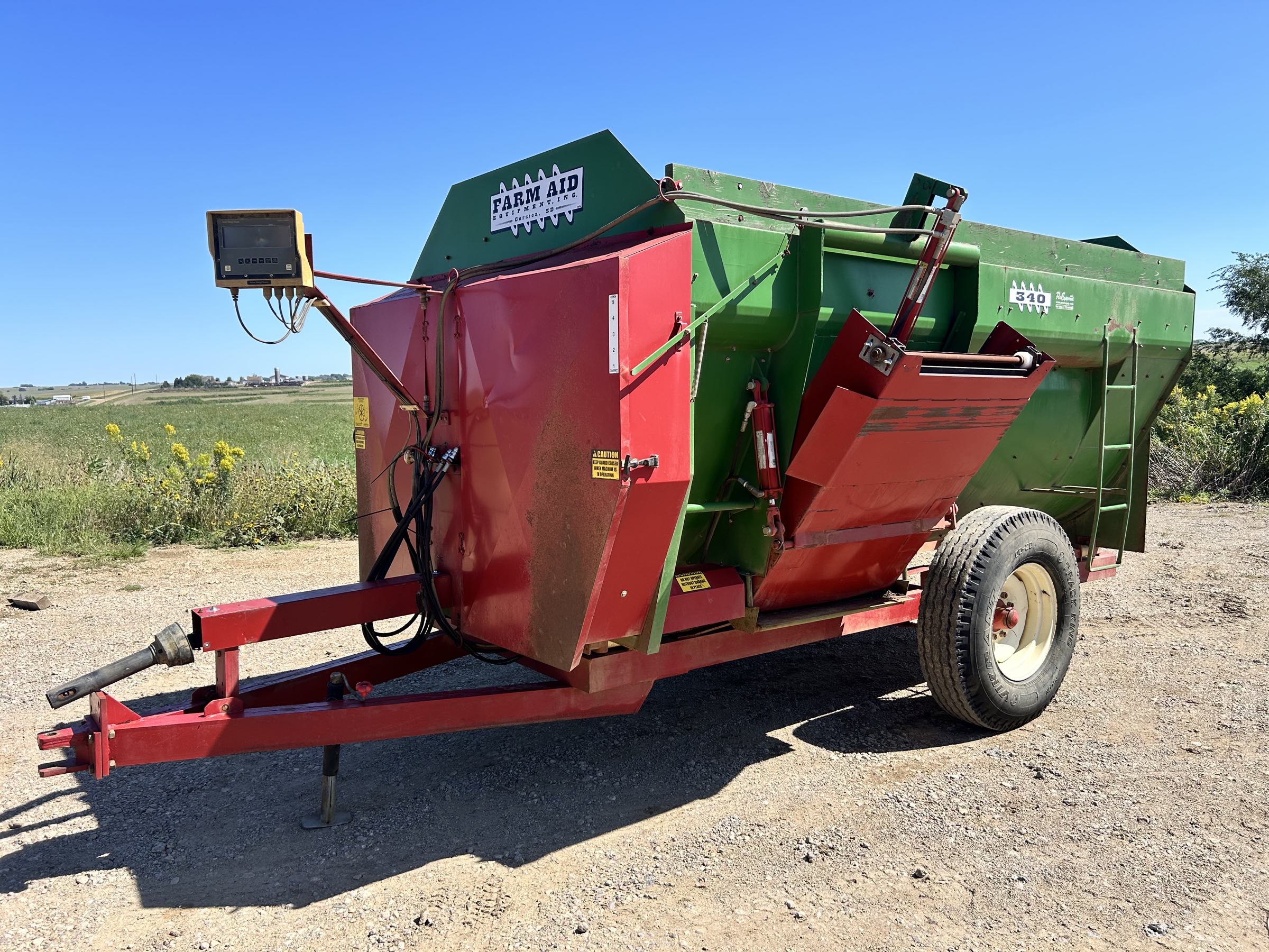 FARM-AID-340-REEL-FEED-MIXER-1 Farm Aid 340 Reel Feed Mixer