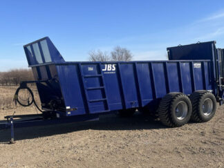 JBS 2248 Manure Spreader