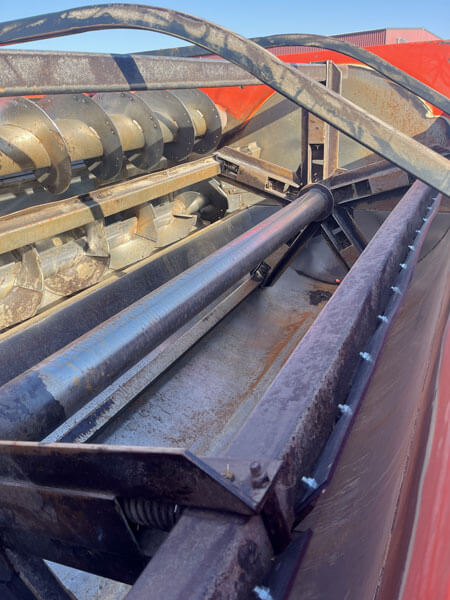 Kuhn Knight 3142 Reel Feed Mixer - Image 5