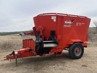Kuhn Knight 5144 Vertical Feed Mixer