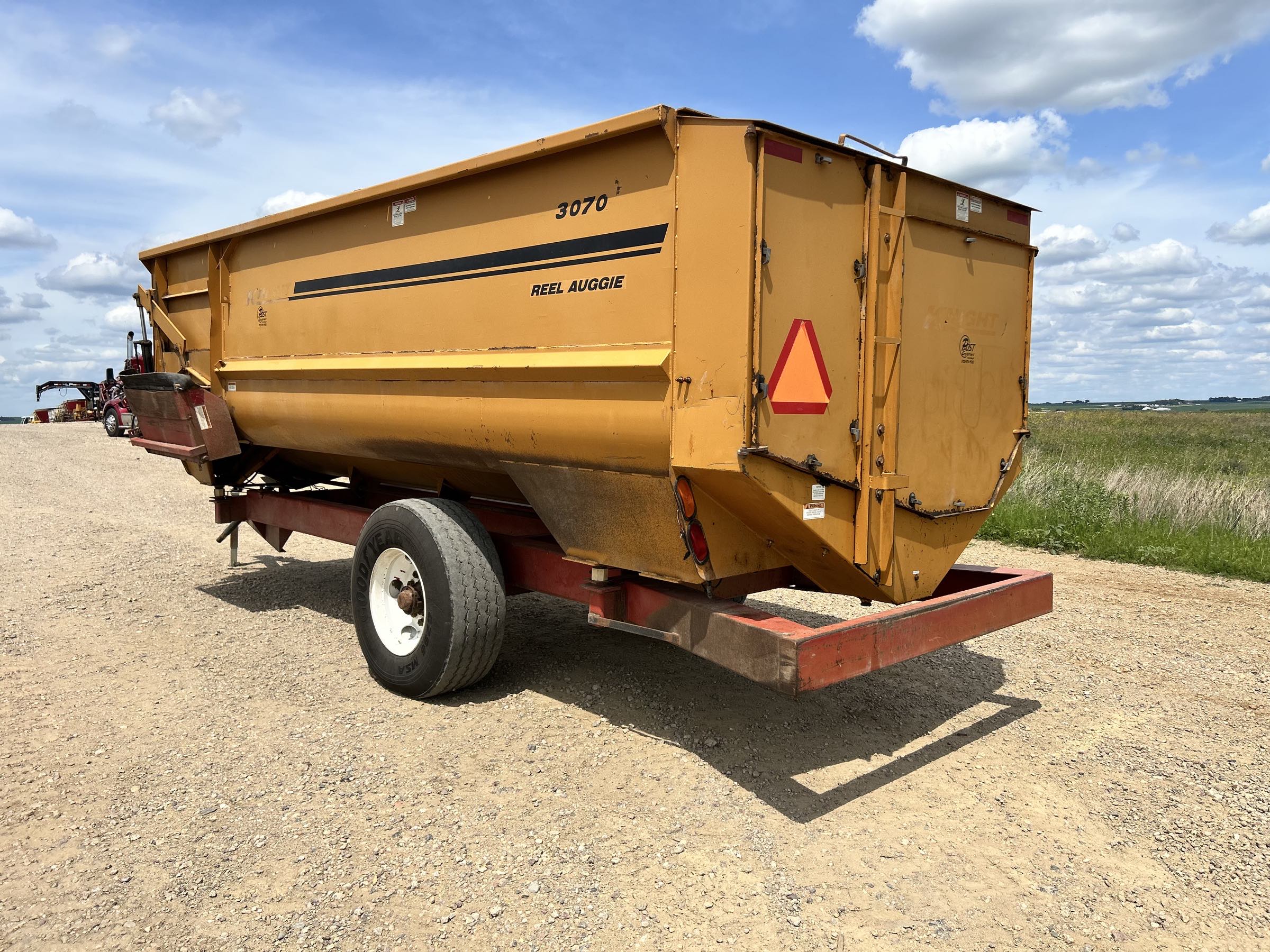 Knight 3070 Reel Feed Mixer - Image 7